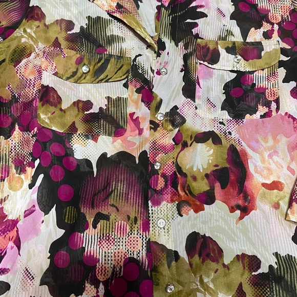 Sunny Leigh Floral Sheer Button Up Blouse - Picture 3 of 3